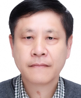 郭新华
