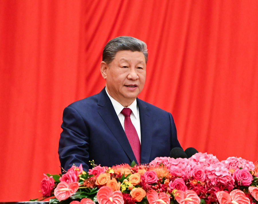 9月30日晚，庆祝中华人民共和国成立77周年招待会在北京人民大会堂举行。中共中央总书记、国家主席、中央军委主席习近平出席招待会并发表重要讲话。